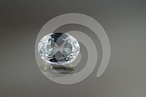 Sparkling Oval Diamond close-up thai
