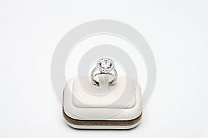 Sparkling Platinum Ring