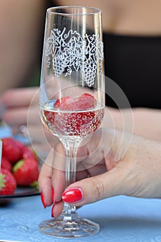 Sparkling wine with Strawberries