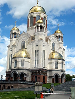 Spas na krovi Cathedral Ekaterinburg. Russia photo