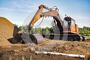 Special equipment for collecting peat.