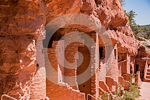 The special Manitou Cliff Dwellings museum