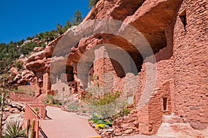 The special Manitou Cliff Dwellings museum