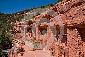 The special Manitou Cliff Dwellings museum