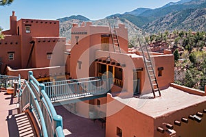 The special Manitou Cliff Dwellings museum