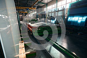 Special platform for working with large sheets of glass