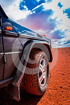Special tire to through the desert in a 4x4 vehicle