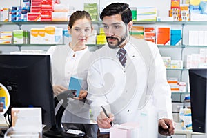 specialistes are attentive stocktaking medicines