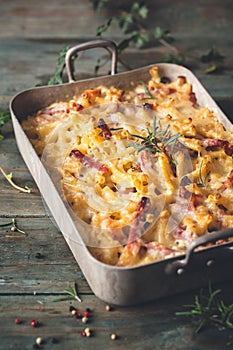 Speck and Rosemary Mac And Cheese Macaroni, Comfort Food for Winter.