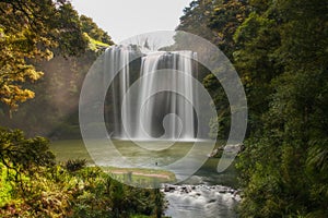 Spectacular Whangarei Falls is a 26m high waterfall surrounded by park, native New Zealand bush and walkways.