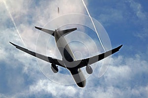 Spectacular wing condensation of a Boeing 767