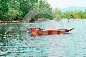 Speed boat