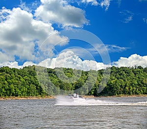 Speed Boating In Kentucky