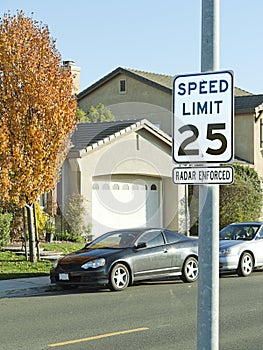 Speed Limit 25mph street sign