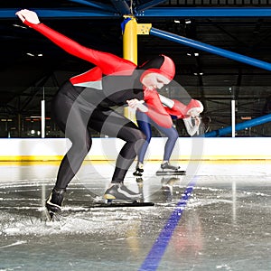 Speed skating match photo