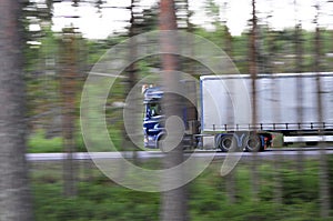 Speeding lorry