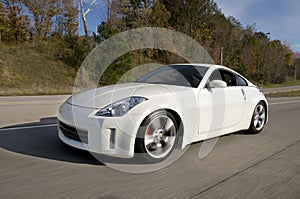 Speeding Nissan 350Z