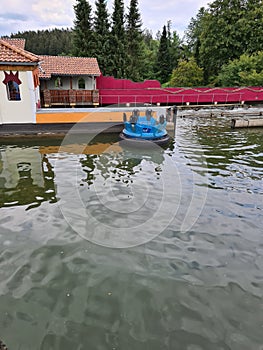 SpektakulÃ¤re schÃ¶ne Wildwasserrutsche