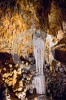 Speleothem formations in Luray Caverns, Virginia