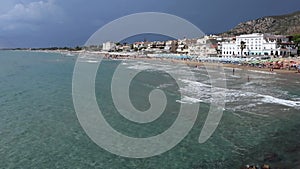 Sperlonga - Panoramica delle spiagge di ponente prima di un temporale
