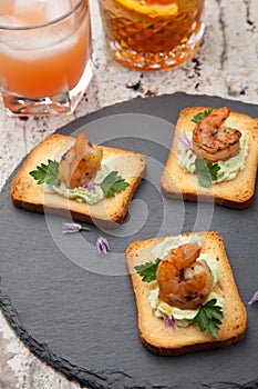 Spicy Avocado Shrimps Toasts