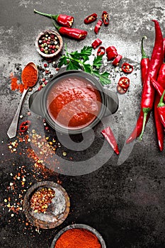 Spicy chili sauce, ketchup