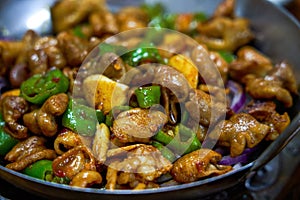 A spicy and delicious Hunan cuisine, deep-fried fat intestines