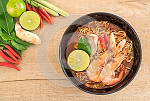 Spicy instant noodles soup with shrimp