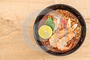 Spicy instant noodles soup with shrimp