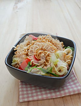 Spicy noodle salad - instant noodle