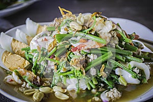 Spicy seafood vegetable salad