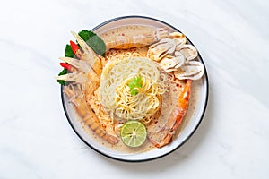 spicy shrimps spaghetti pasta (Tom Yum Goong)