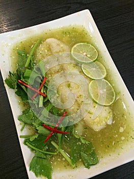 Spicy steamed fish