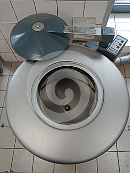 Spin-dryer