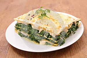 Spinach and cream lasagne