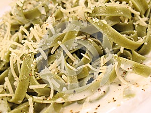 Spinach Fettuccine With Alfredo Sauce 2