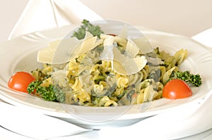 Spinach fussili