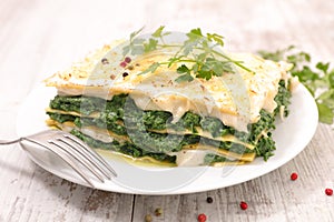 Spinach lasagne with cream