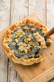 Spinach pie with smoked scamorza