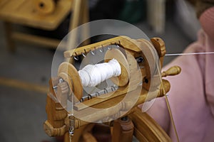 Spinner working sewing