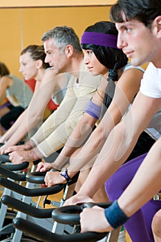 Spinning excercise group