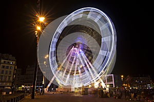 Spinning Ferris Wheel