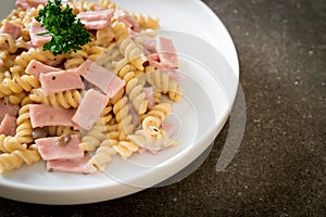 spiral pasta mushroom cream sauce with ham