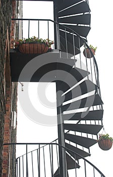 Spiral stairway. External access.