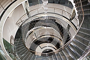 Spiral winding stairs