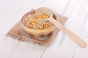 Split dried yellow peas in bowl