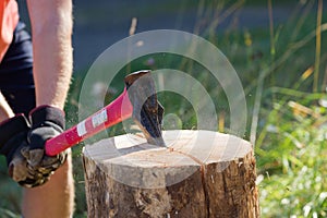 Splitting wood