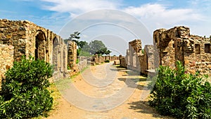 Spooky ruins of Bhangarh Fort, the most haunted place in India photo