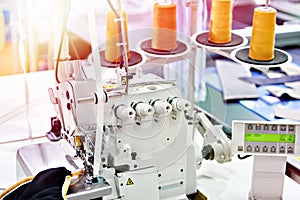 Overcasting four-thread overlock