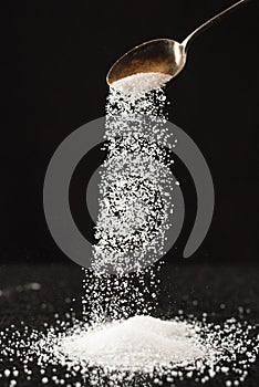 Sugar pouring spoon